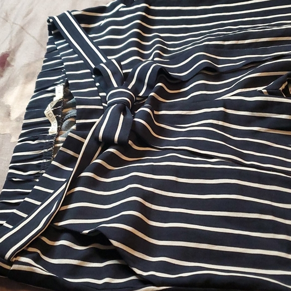 Dress pants - Picture 2 of 4